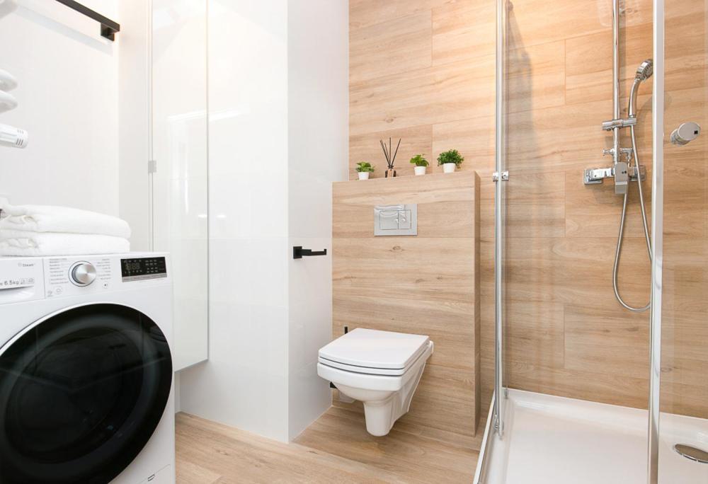 Apartamento Apartament Black Zajezdnia Wrzeszcz Gdansk Exterior foto