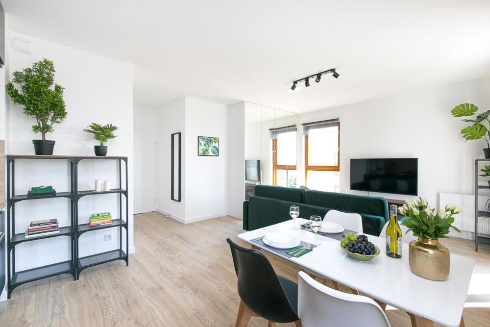Apartamento Apartament Black Zajezdnia Wrzeszcz Gdansk Exterior foto